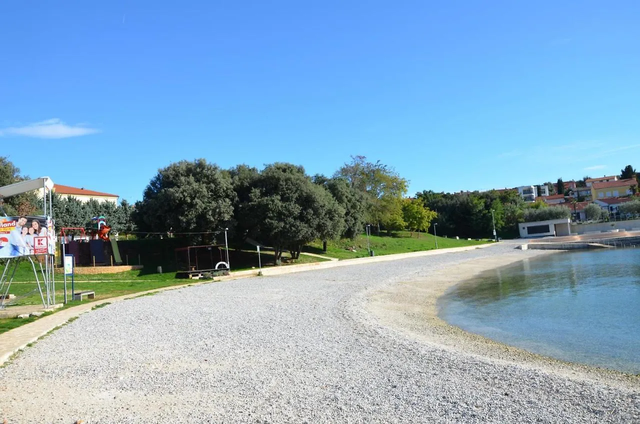 Apartment Near The Beach Pula Croatia